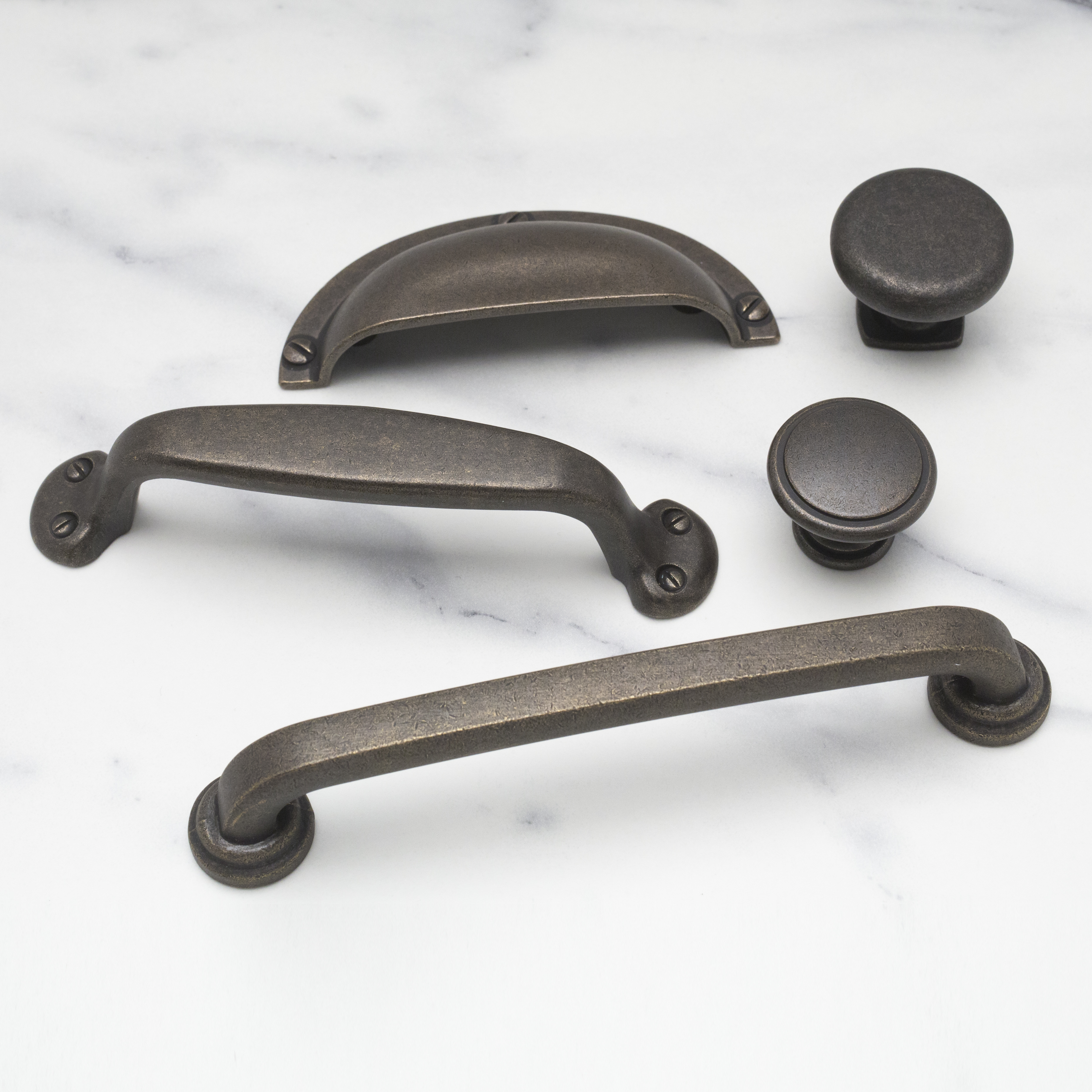 Industrial Look Colors Traditional D369 Shell Handles shown with D1175 Handle and DK1357 Knob