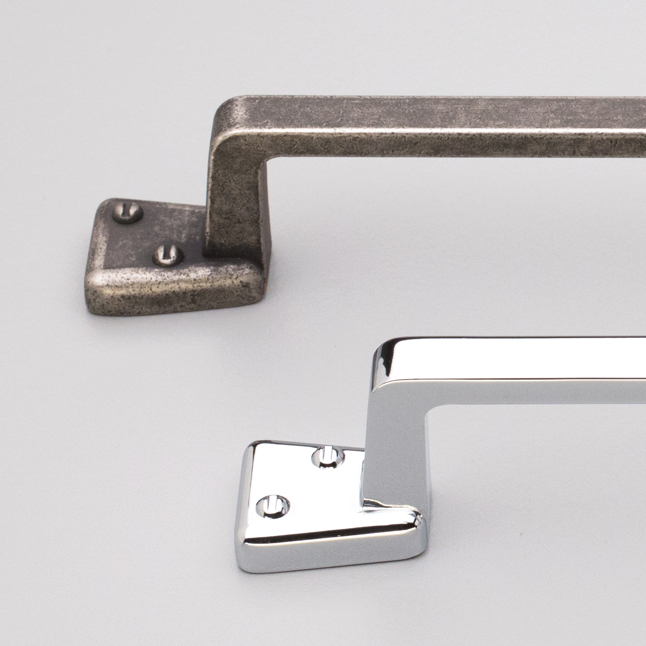 Ht570 Aston Handle shown in Polished Chrome & Antique Pewter