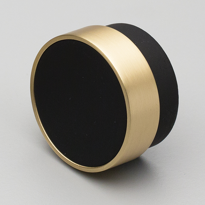 L4346 Radio Knob Timber Black & Brass ring